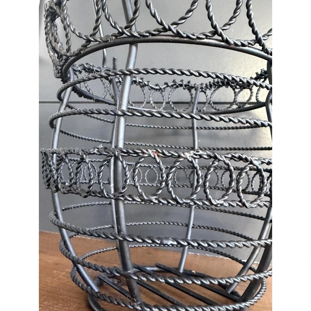 VTG Primitive Wire Egg Basket Twisted Metal Farmhouse Gathering Basket Handle